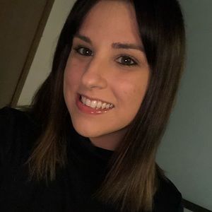 Meet your Posher, Destinee